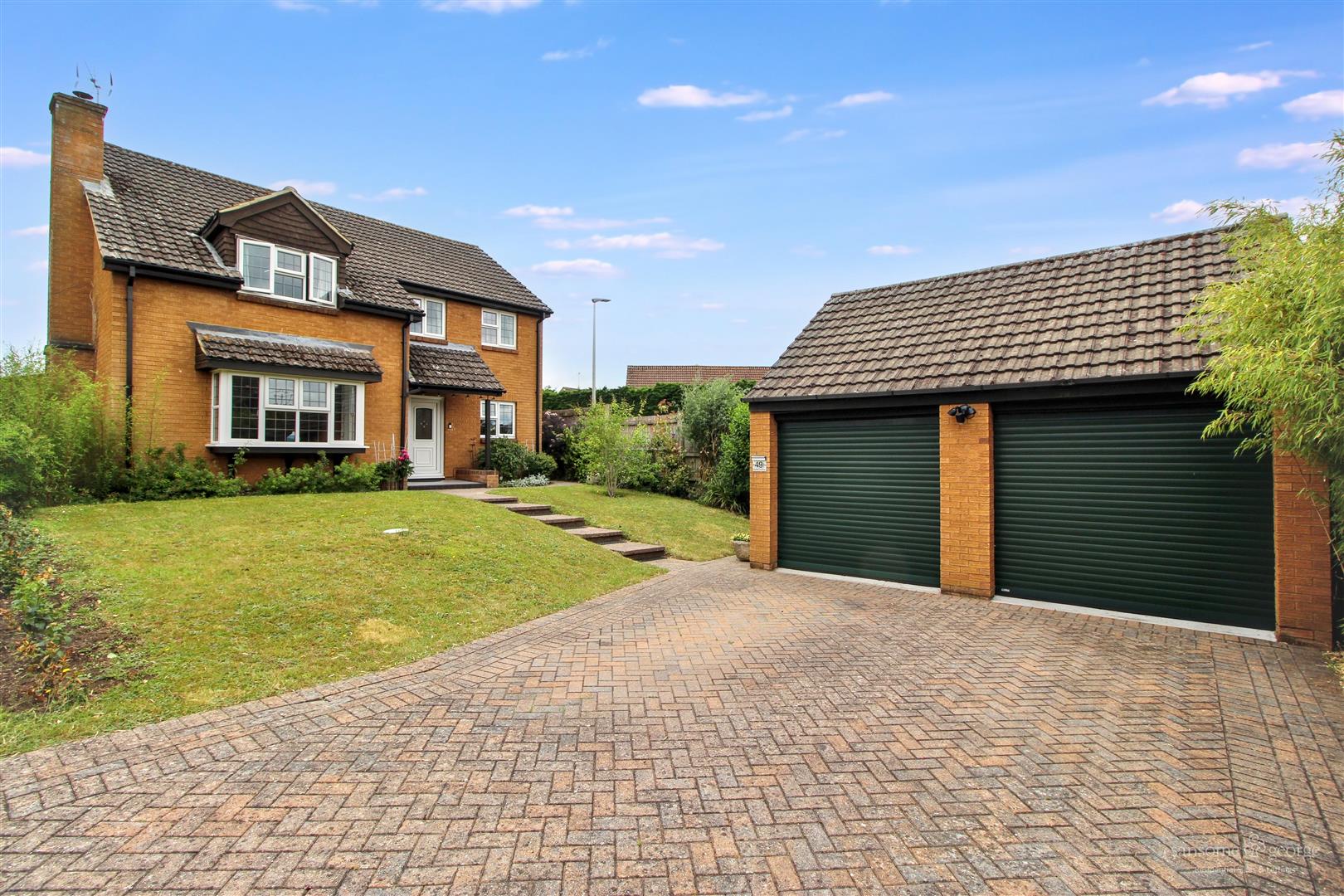 4 bed property in Goodliffe Gardens, Reading